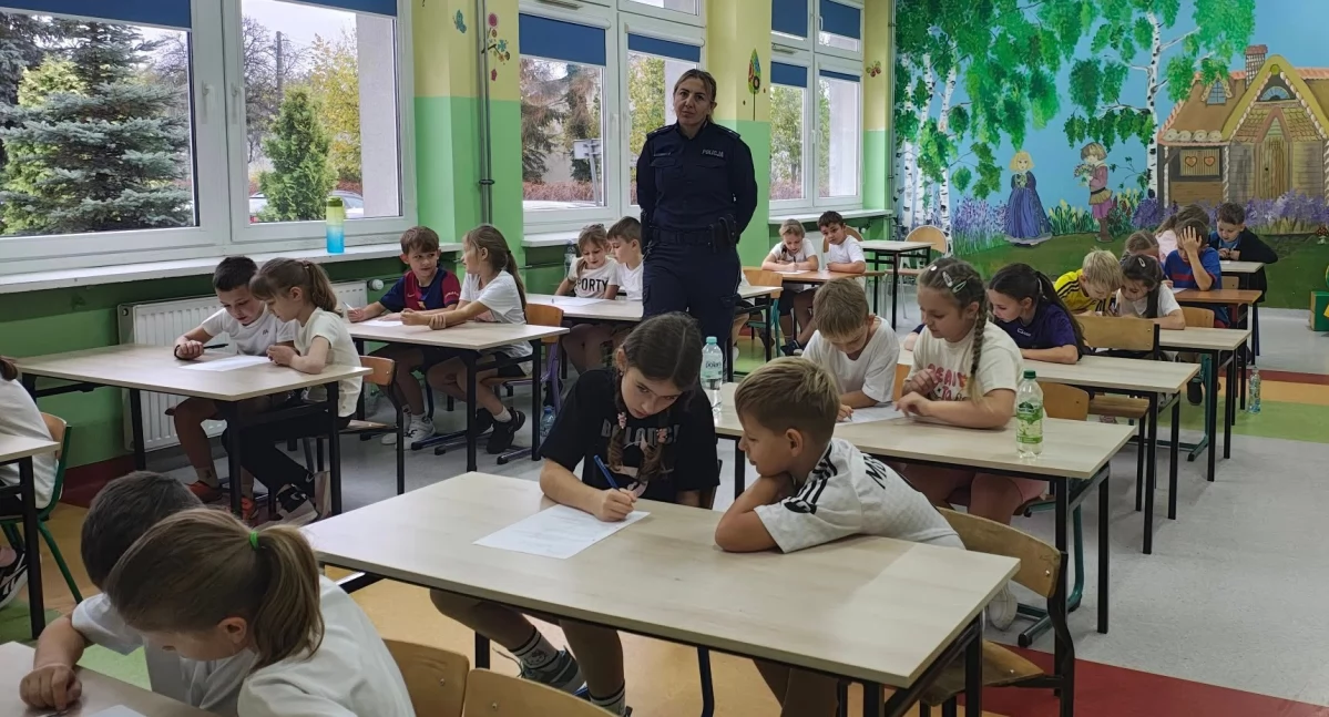 Eliminacje powiatowe Policyjnej Akademii Bezpieczeństwa 2025. Uczniowie z Chrzanowic najlepsi