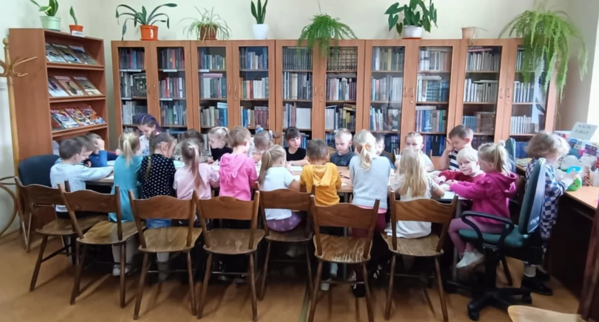 “Wesołe Słoneczka“ odwiedziły Miejską Bibliotekę Publiczną w Przedborzu