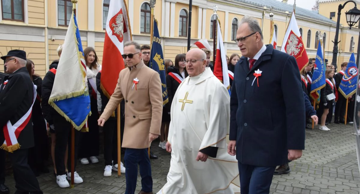 Panowie, nic się nie stało? Co tam molestowanie i wyrok, jak trzeba pstryknąć fotkę [Felieton]