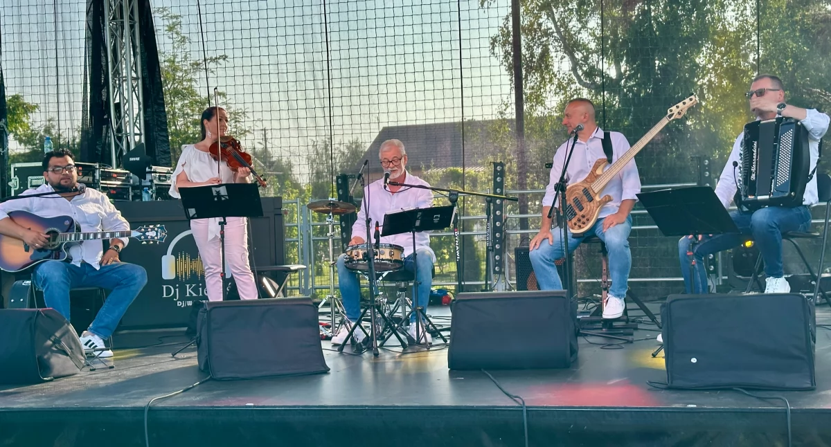 Bezpłatny koncert z okazji Dnia Seniora w Kamieńsku. Wystąpi kapela Fakiry z Piotrkowa 