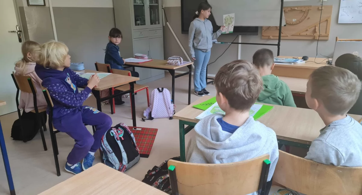 Szkolenie dla rodziców w Dobryszycach ma pomóc w rozpoznawaniu zagrożeń, z jakimi dzieci spotykają się w internecie