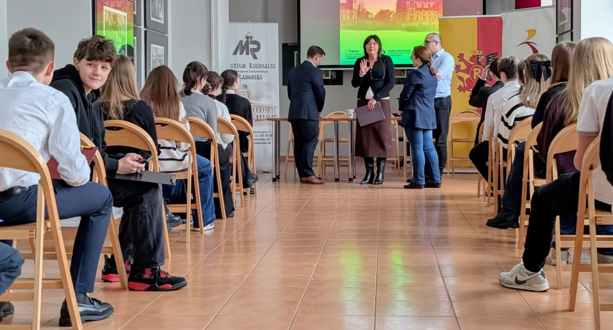 Konkurs wiedzy o historii Radomska. Na finał obchodów 55-lecia Muzeum Regionalnego. 30 pytań w 45 minut