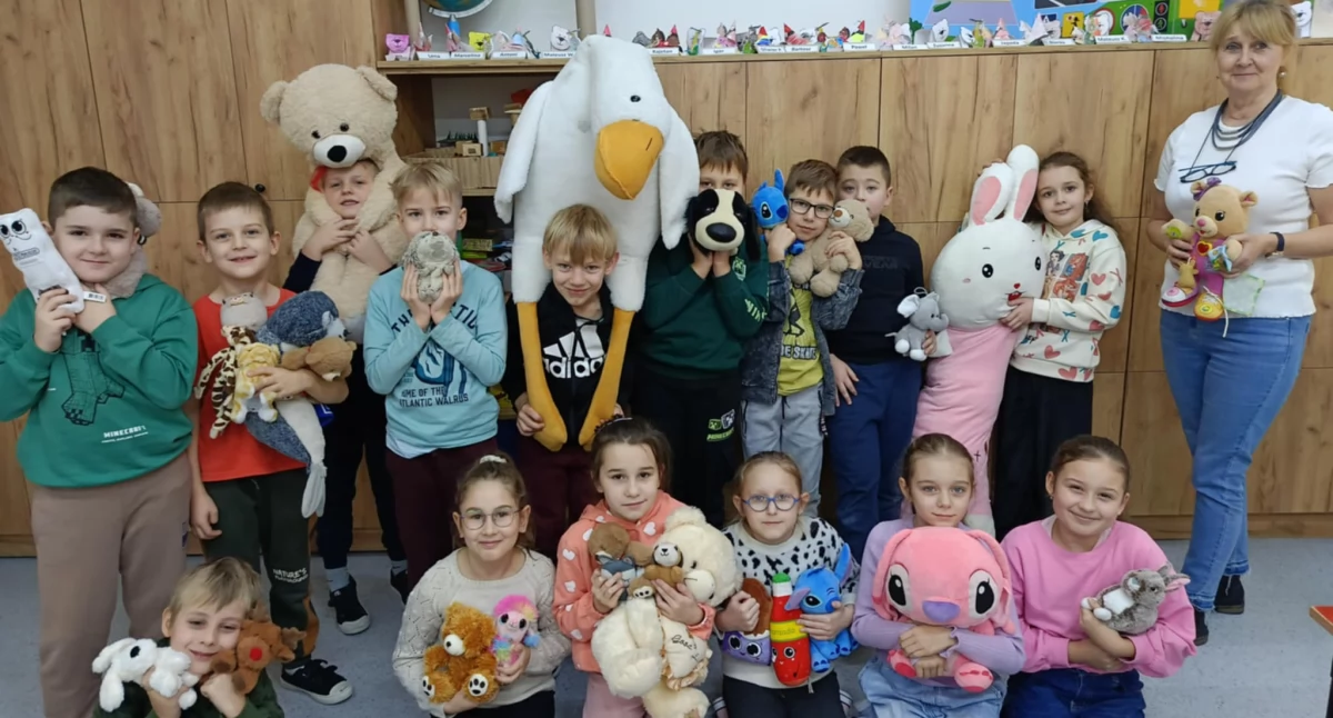  Światowy Dzień Pluszowego Misia. Tego dnia pluszaki zdominowały PSP w Woli Blakowej