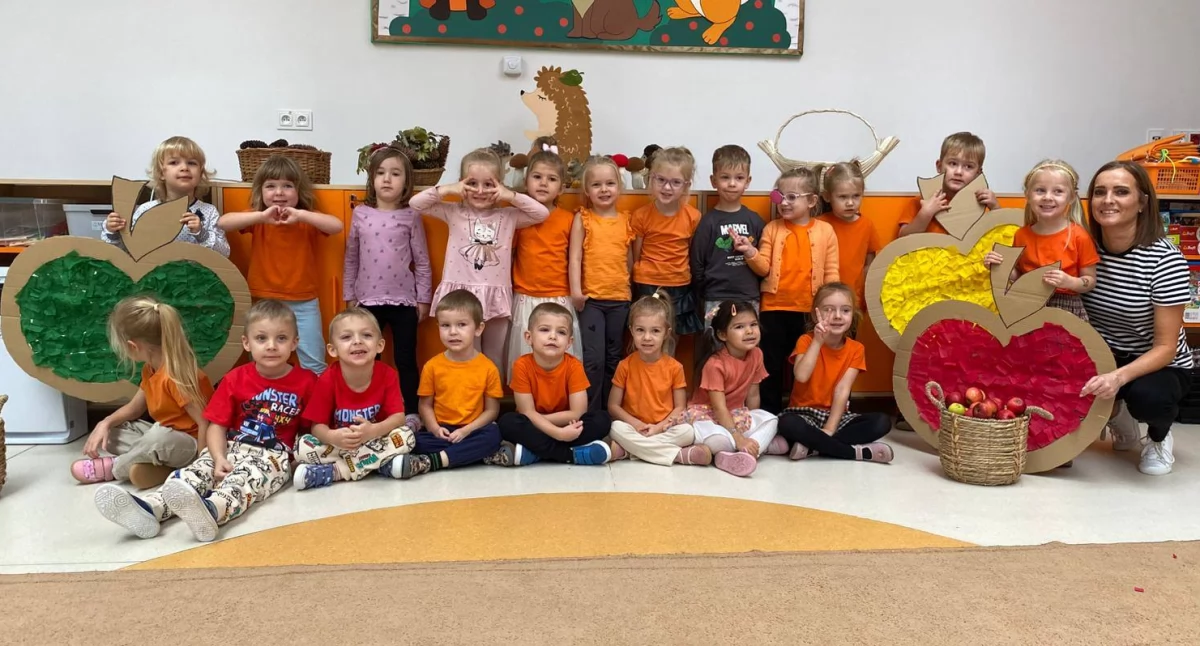 Dzieci z Przedszkola nr 10 w Radomsku poznają tajemnice jabłek dzięki jesiennemu projektowi edukacyjnemu