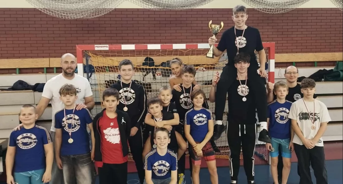 11 medali zawodników ZKS-u Radomsko na turnieju w Moszczenicy