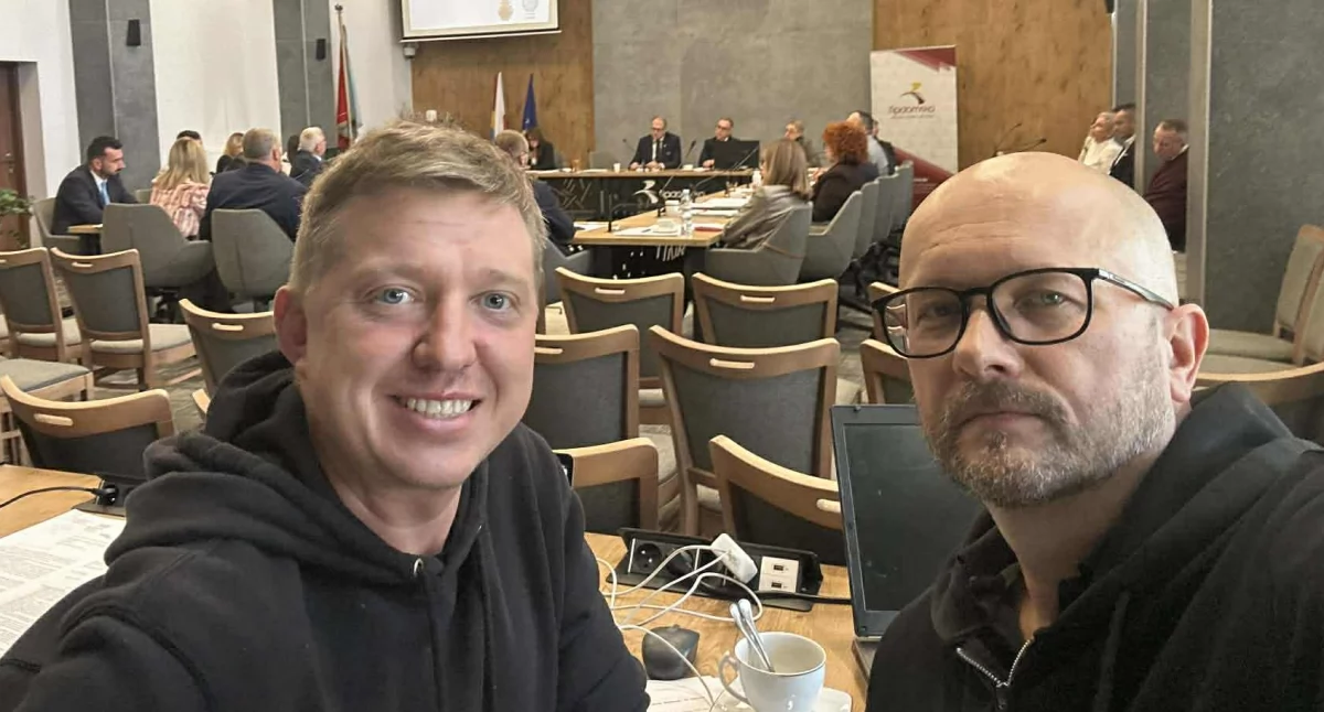 Może to herezja, ale jesteśmy za płatnym parkowaniem w centrum. Zanim się oburzycie, posłuchajcie [Dwaj Panowie AA] 