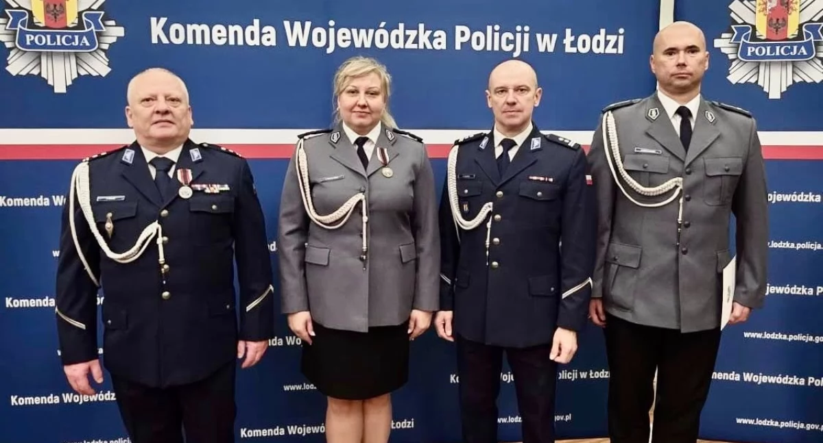 Uroczysta zbiórka w Łodzi. Policjanci z Radomska odznaczeni i awansowani