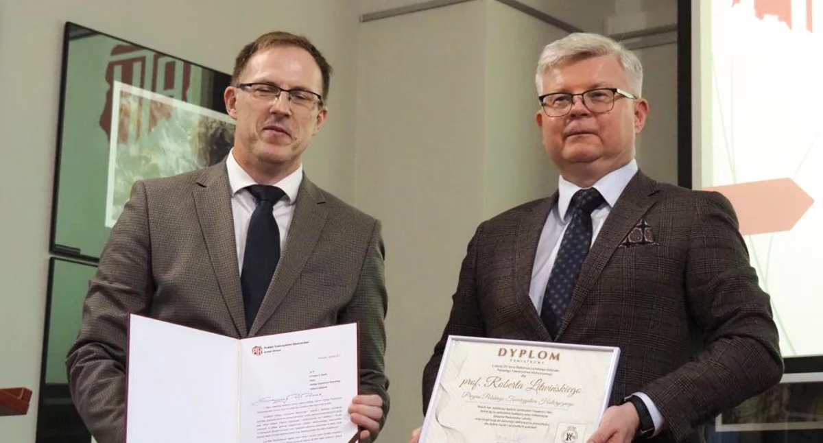 Towarzystwo Fascynatów Historii: Robią robotę, za którą powinni być noszeni na rękach