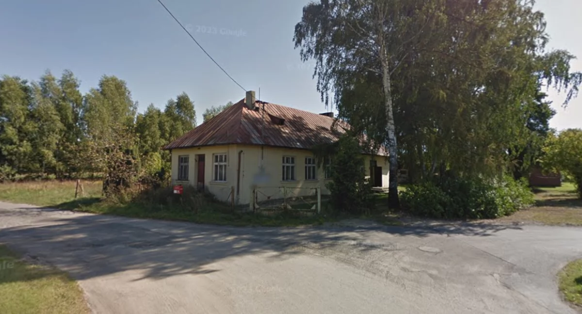 Pożar przy starej szkole w dzielnicy Sucha Wieś. To było podpalenie. Dyżurny wysłał trzy jednostki