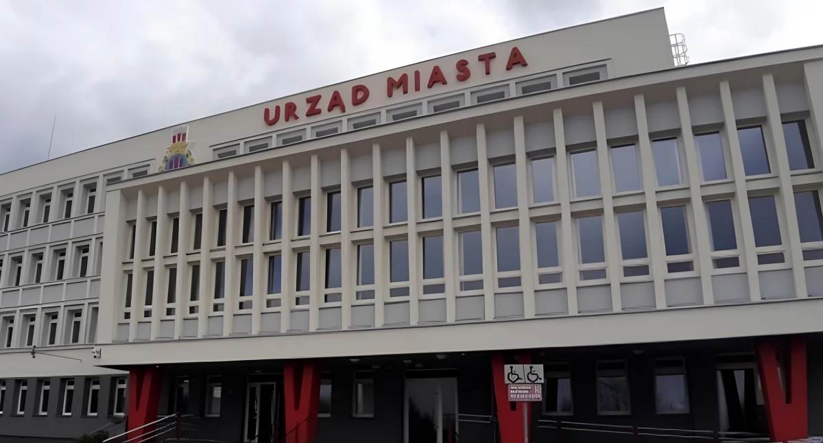 Urząd miasta informuje: - Szanowni Mieszkańcy!Od 1 stycznia 2026 roku zmieniają się godziny pracy