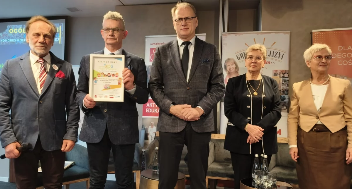 Kongres Polityki Senioralnej. Siódemka z certyfikatem Szkoła Przyjazna Seniorom 