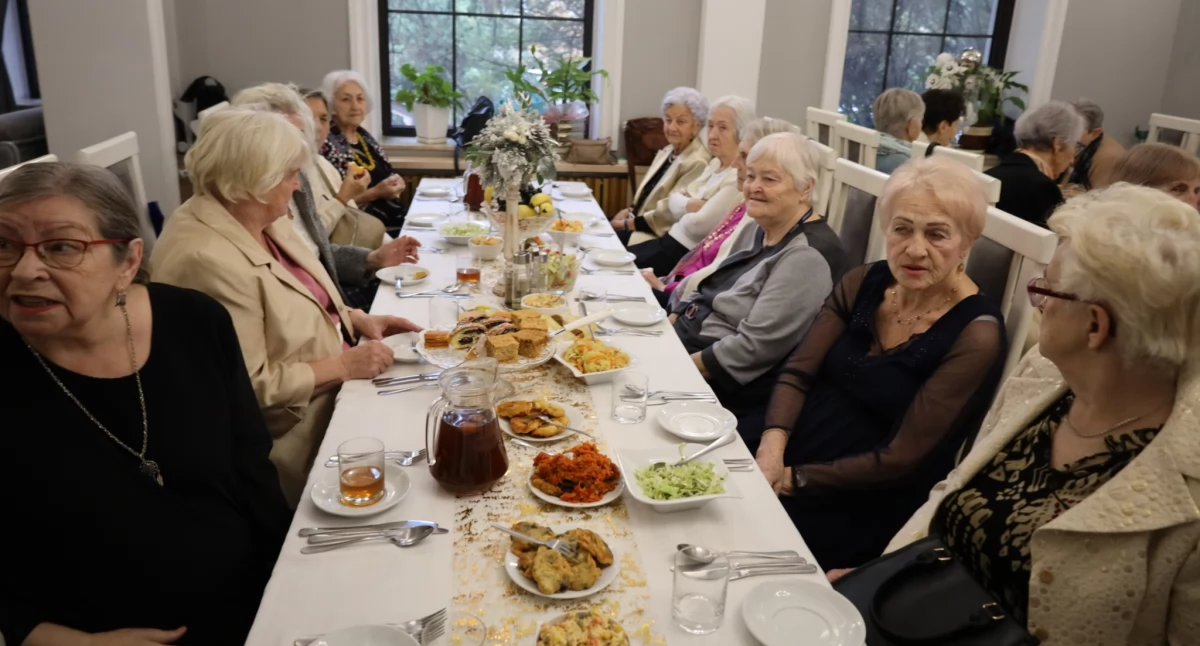 Wigilijne spotkanie radomszczańskich seniorów w restauracji Zameczek