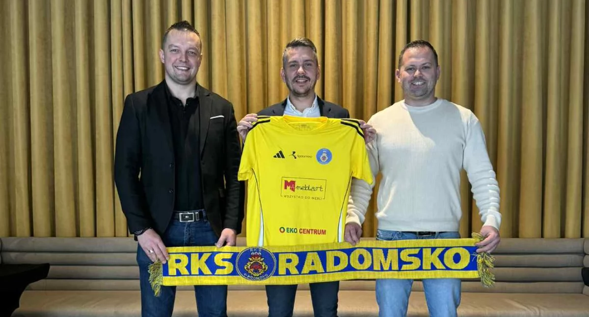 RKS ogłasza - mamy nowego trenera. Dariusz Frączyk zastąpił Pawła Ścieburę. Poprowadzi drużynę w rundzie rewanżowej IV ligi