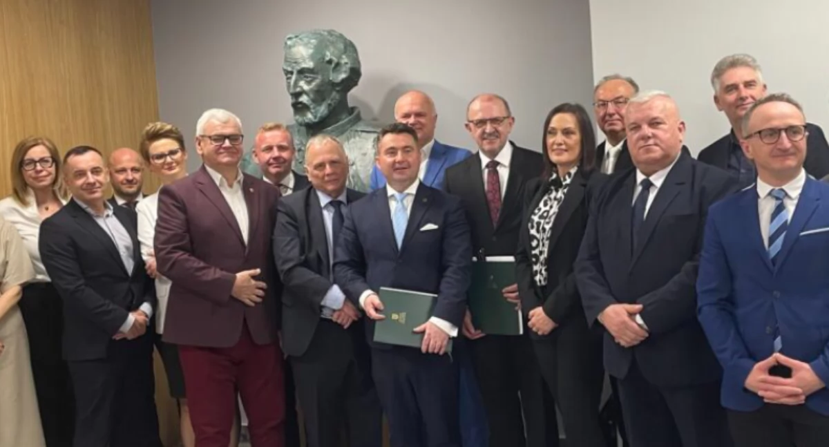 Powiat funduje stypendia dla studentów medycyny. By już jako lekarze zostali u nas