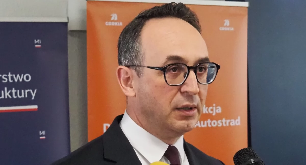 Minister Klimczak przyjeżdża na podpisanie umowy na budowę obwodnicy Radomska. Tej brakującej części