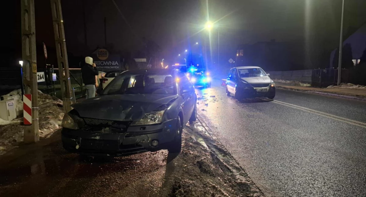 Zderzenie Volkswagena i Forda na ulicy Narutowicza. Sprawca kolizji zapłaci mandat