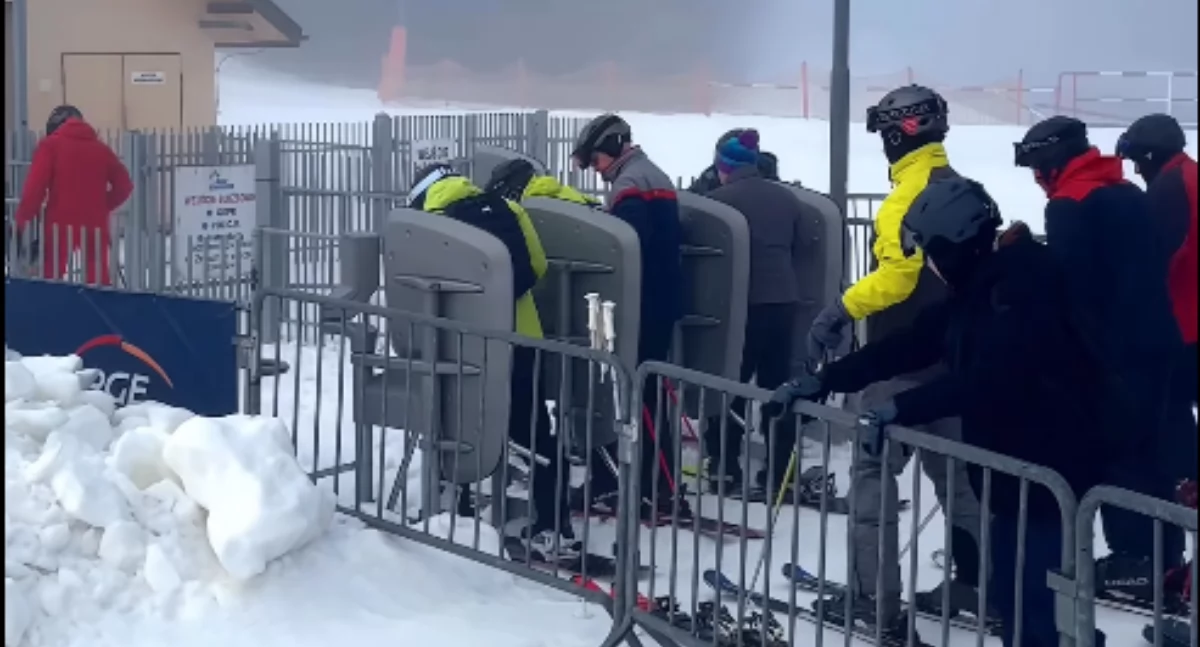 Góra Kamieńsk ruszyła. Narciarze wrócili na stok