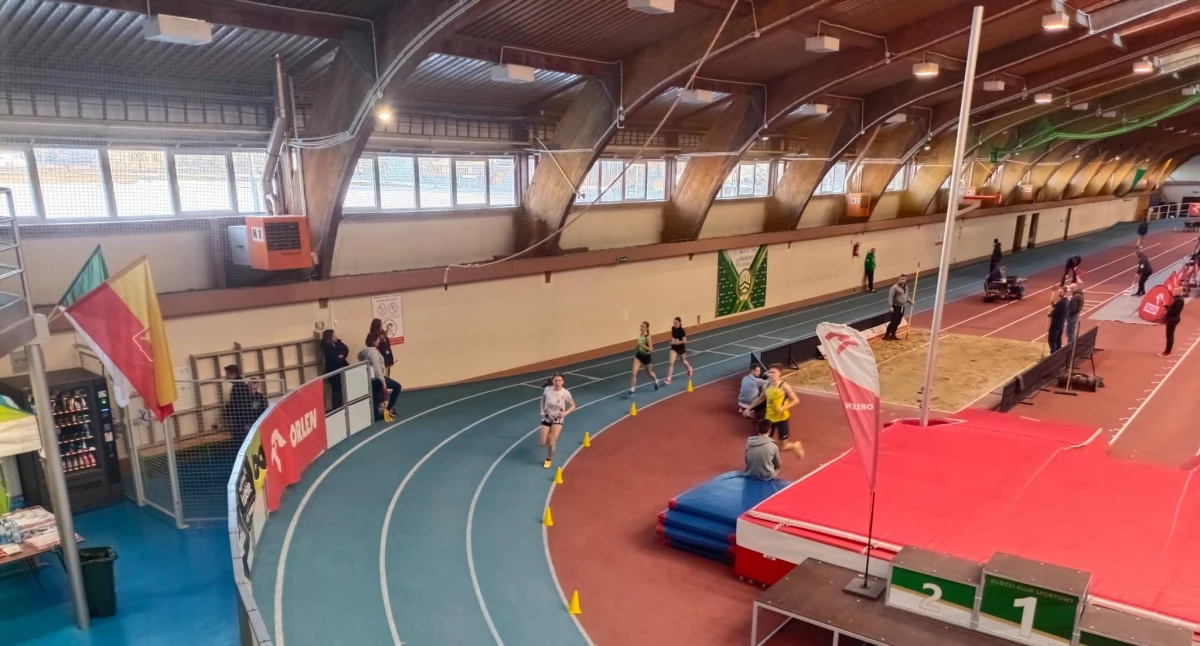 Athletics Team Radomsko. Trener Paś: - Zahaczenie na trzecim płotku kosztowało Karolinę życiówkę