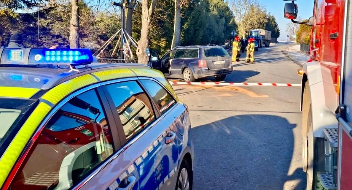 Wypadek w Biestrzykowie Wielkim. 72-latek wymusił pierwszeństwo. Do szpitala odwieziono 30-latkę