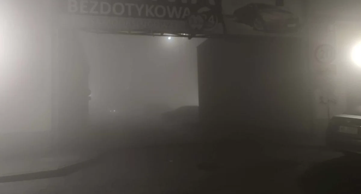 Uwaga! Kolejny smogowy dzień w Radomsku! W poniedziałek normy były przekroczone mocno powyżej 1000 procent