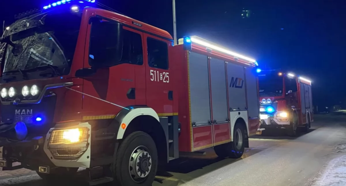 Strażacy ruszyli na pomoc 93-letniemu mężczyźnie. Karetki były zajęte
