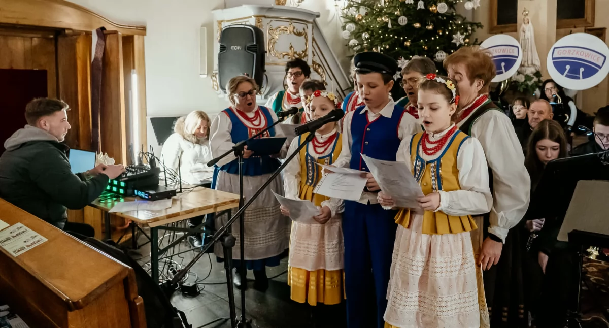 „Świąteczne Dźwięki Betlejem” w Przerębie. Muzyka wypełniła kościół św. Rozalii