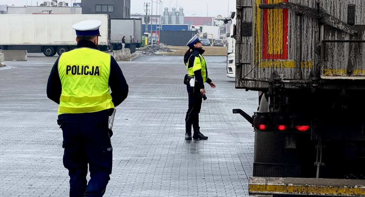 „Truck & Bus”. Policja z Radomska kontroluje ciężarówki i autobusy w ogólnoeuropejskiej akcji