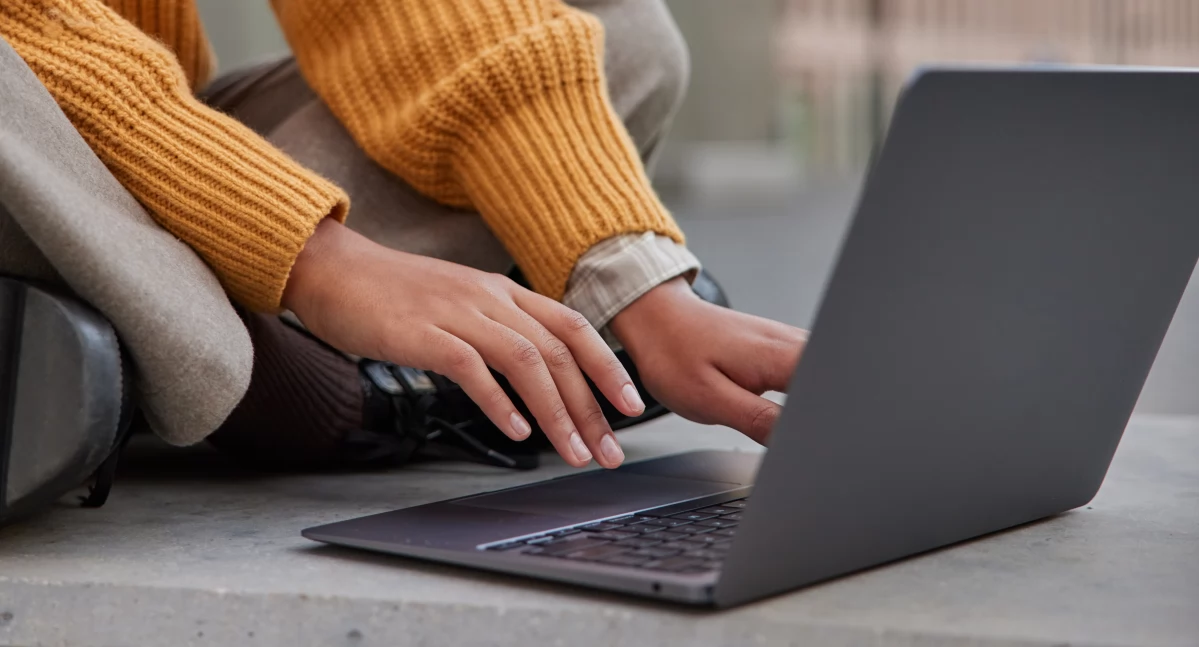  Do szkół w gminie Ładzice trafiły laptopy i tablety warte ponad 185 tysięcy złotych