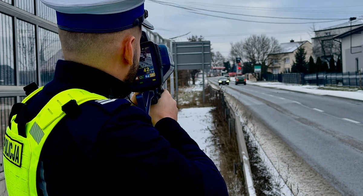 Zimowe ferie w policyjnych statystykach. Jeden wypadek, jeden ranny i jeden nietrzeźwy za kierownicą