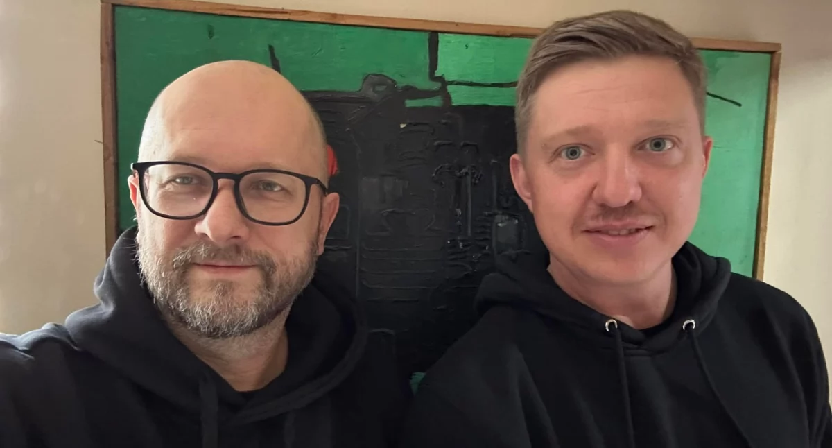 Promocja urzędowa: byle być na zdjęciu. Więcej zdjęć to więcej głosów. Oszaleli, nie? [podcast Dwaj Panowie AA]