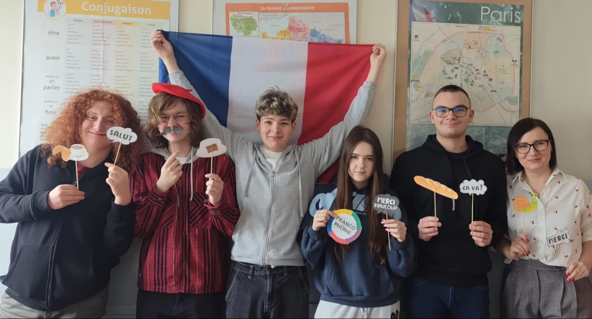 Pięcioro uczniów Ekonomika w finale prestiżowego konkursu o Francji