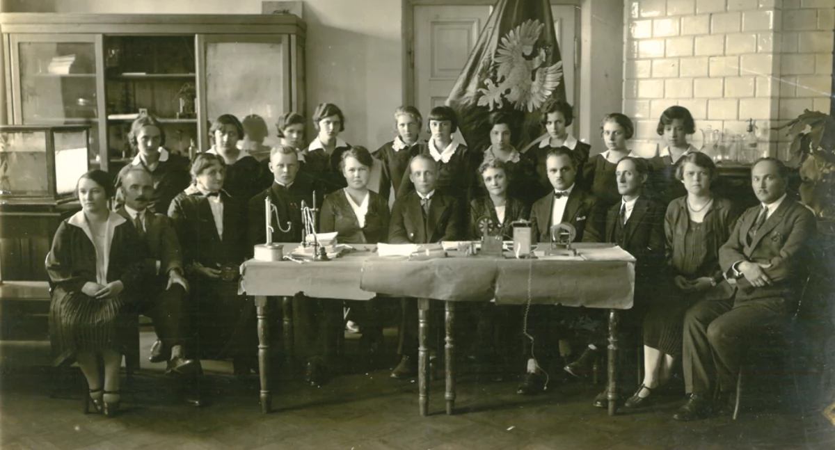 Gimnazjum Jadwigi Chomicz [Historia Według Nowaka]