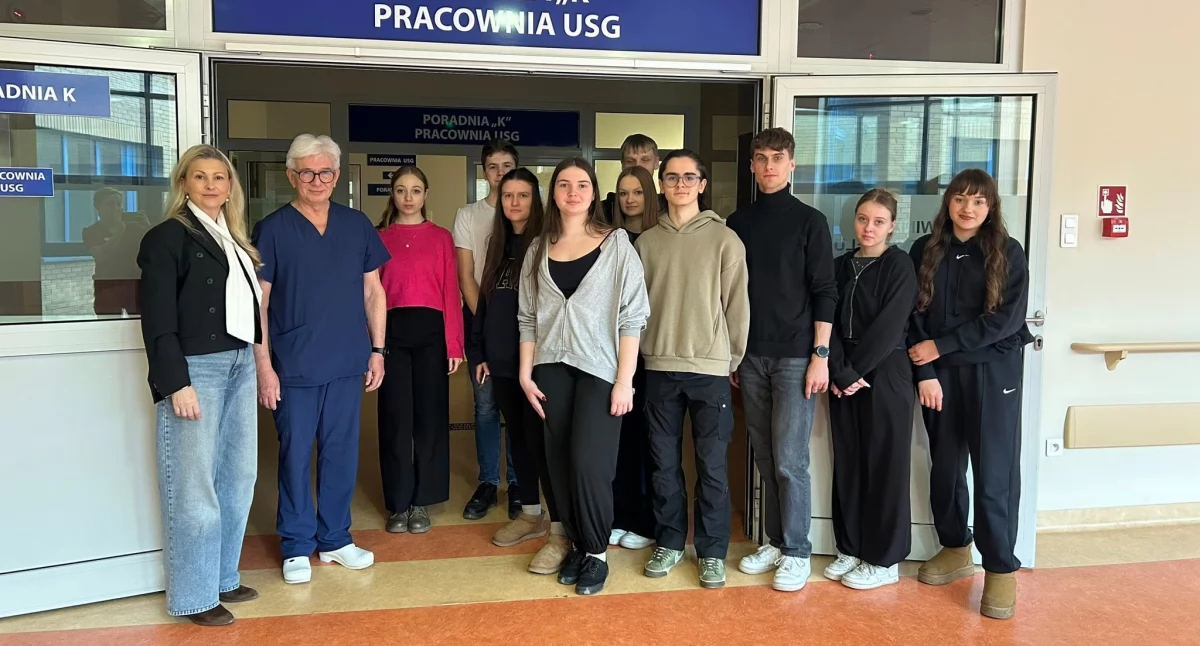 Uczniowie z II LO na zajęciach w szpitalu. Usłyszeli bicie serca dziecka