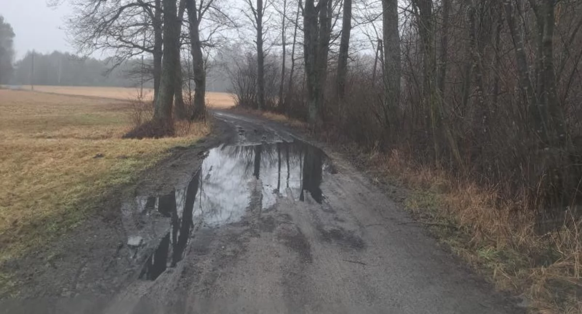 Pan Daniel: - Dzień w dzień pokonuję ten odcinek z dziećmi i narzeczoną. Wójt: - Trzeba poczekać do wiosny