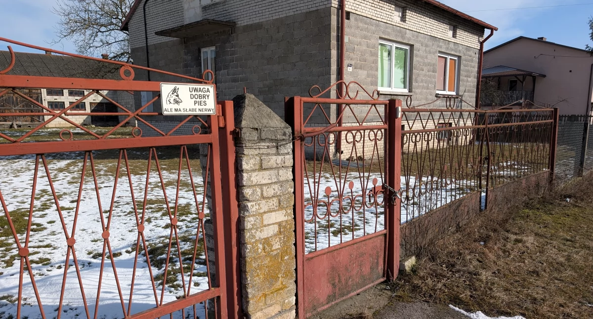 Wyroki za znęcanie: Sprawa wyszła na jaw, gdy dzieci uciekły po pomoc do sklepu, a ludzie zareagowali