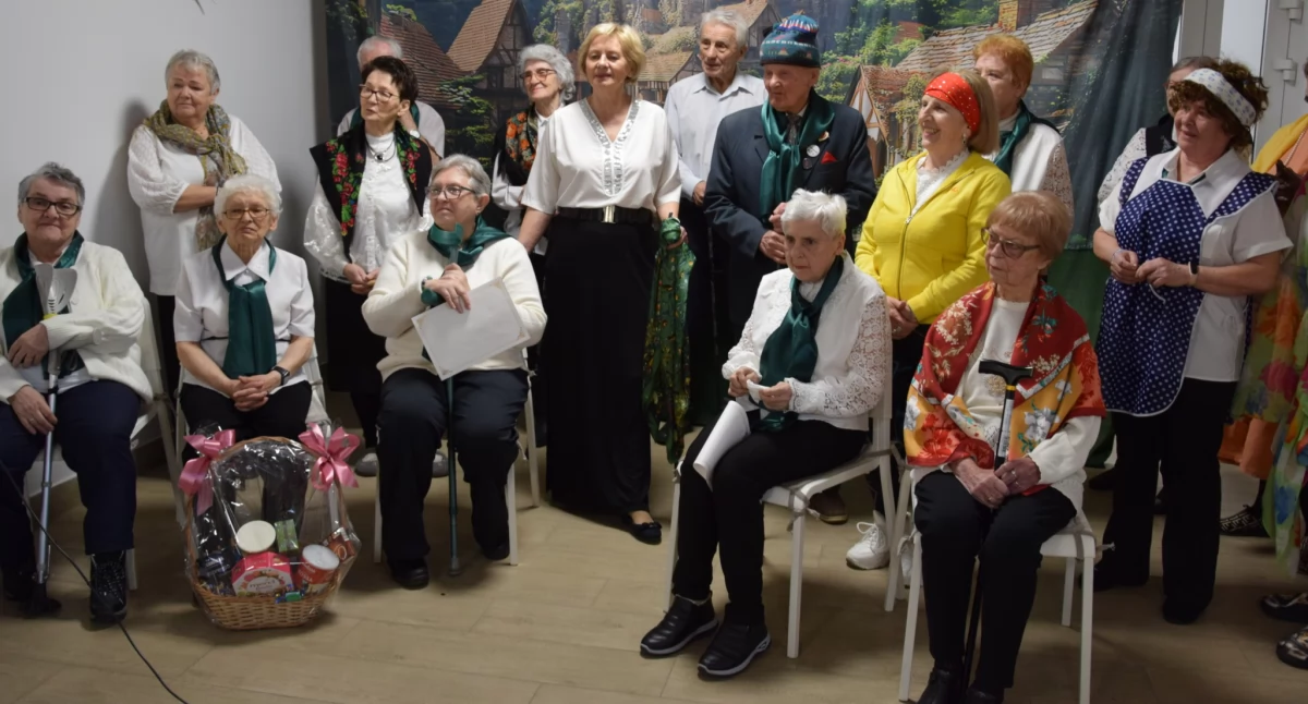 Pierwsze urodziny Dziennego Domu Seniora „Senior+. Był występ, tort i życzenia