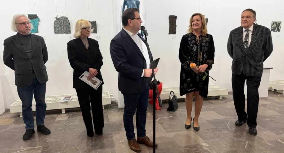 Wystawa rzeźb Iwony Łyś-Dobradin, artystki pochodzącej z Gomunic, w Nowohuckim Centrum Kultury