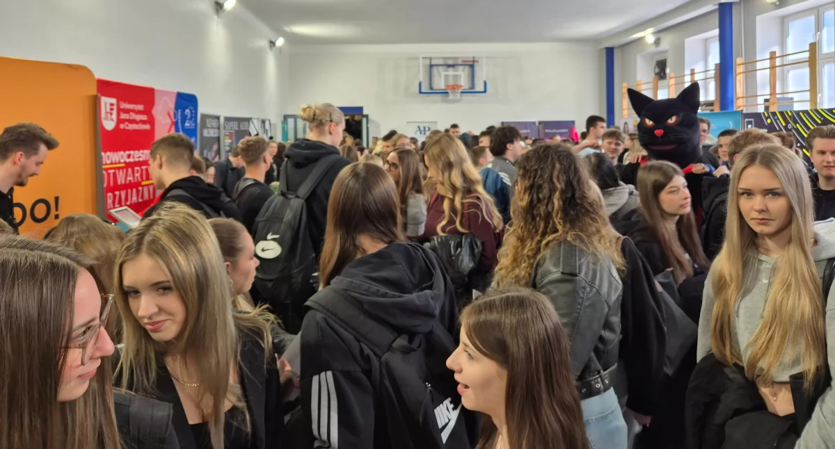 [ZDJĘCIA] 12. Targi Edukacji i Pracy w Baczyńskim. Młodzi planują przyszłość