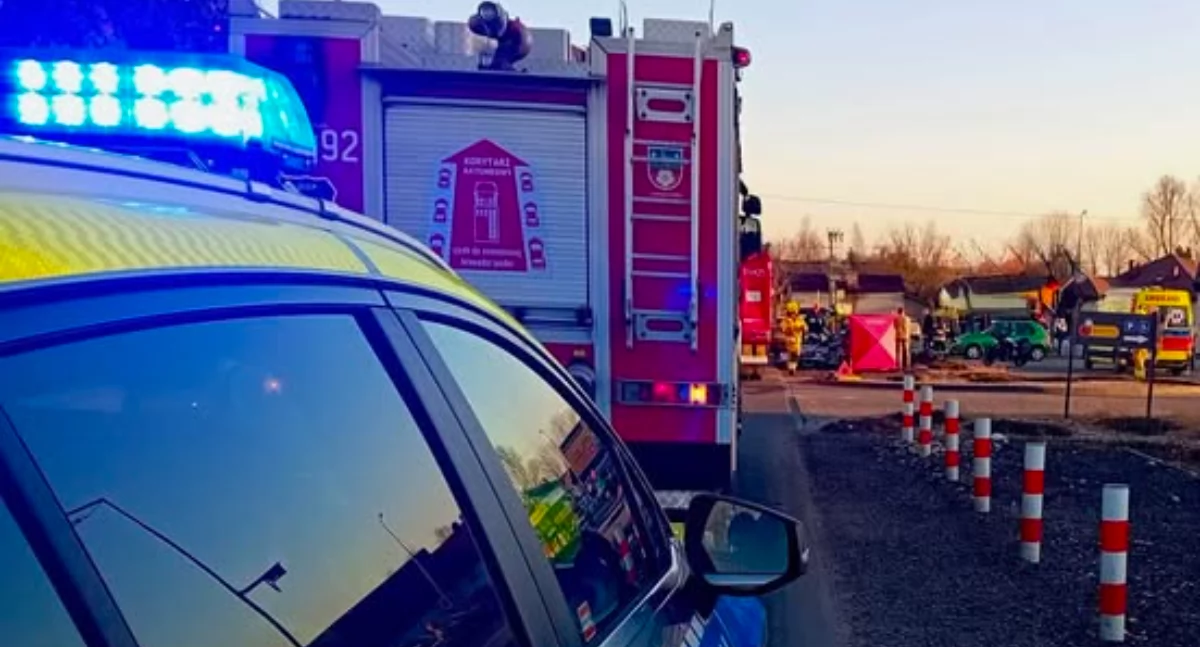 Wypadek w Pławnie. Kobieta skręcała w lewo, nie ustąpiła pierwszeństwa przejazdu motocykliście