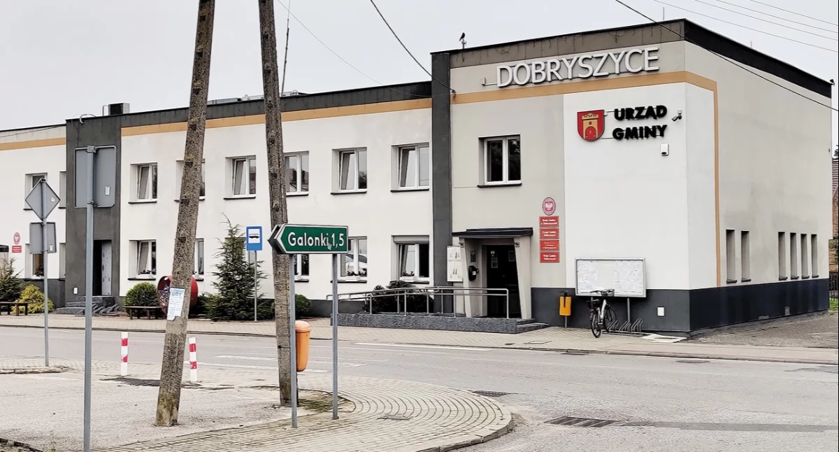Radna zbierała opłaty po cichu. Policjanci zakończyli postępowanie, sprawa trafiła do sądu