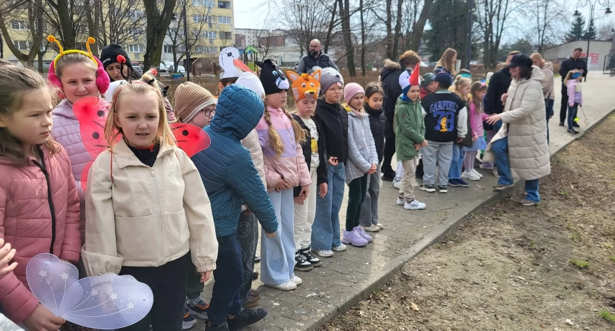 Marzanny wykonane przez dzieci trafiły do Radomki. Tak pożegnano zimę i przywitano wiosnę