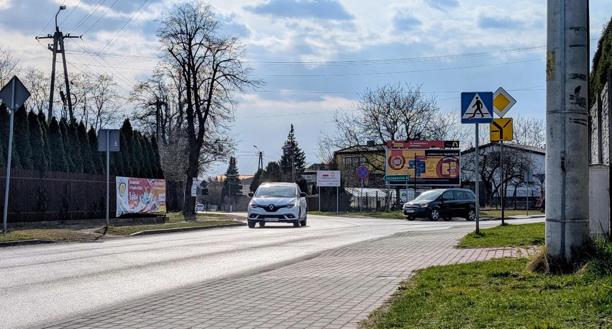 Czytelniczka: - Kierowcy nie potrafią poradzić sobie z takim skrzyżowaniem. Boję się, że kiedyś coś tam się stanie