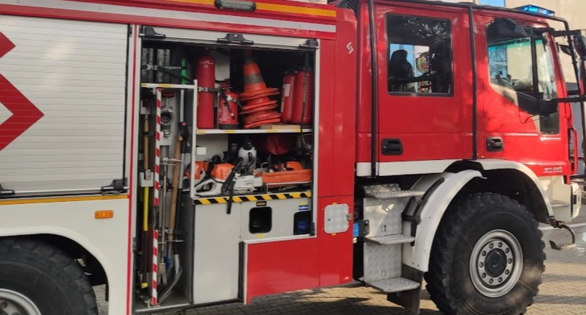 Pożar w garażu na posesji przy Przedborskiej. Dyżurny wysłał dwa zastępy