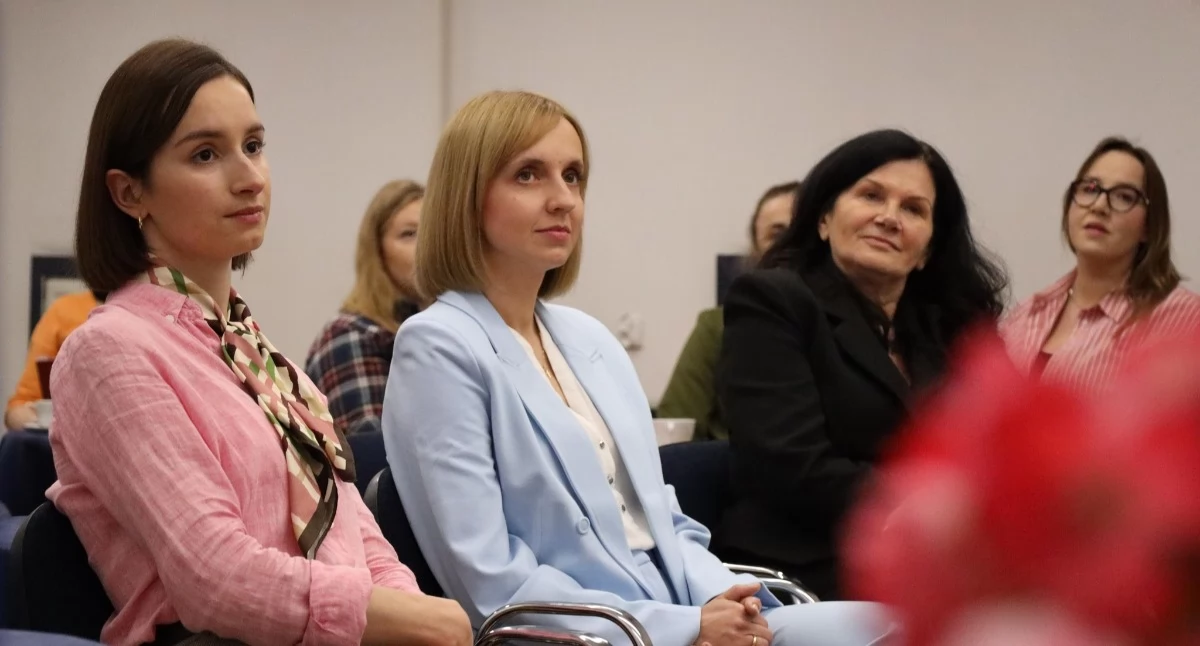 Niebieskie Forum - W gąszczu wiedzy dotyczącej spektrum autyzmu - edycja 2 w Miejskiej Bibliotece Publicznej. Zaprosiło PP nr 10