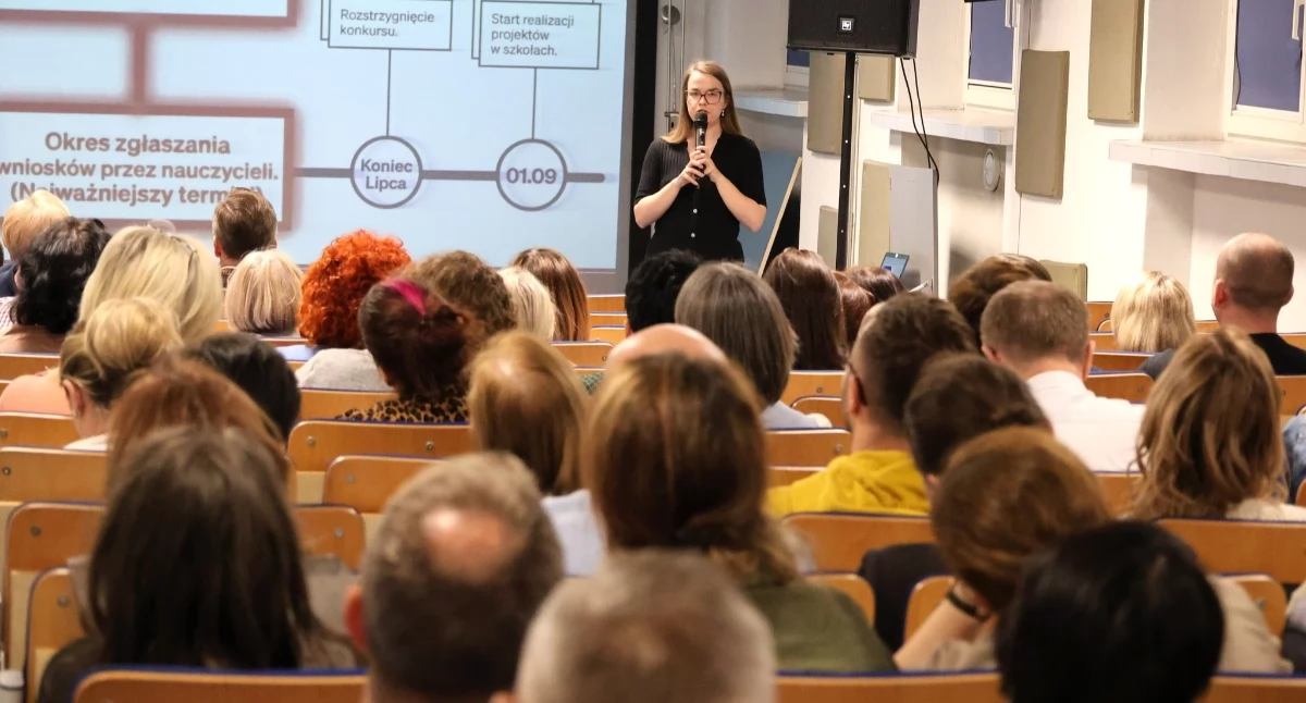 Powiatowa Szkoła Jutra. Dyrektorzy poznali założenia. Do “wydania” powiat ma ponad 13 mln zł 