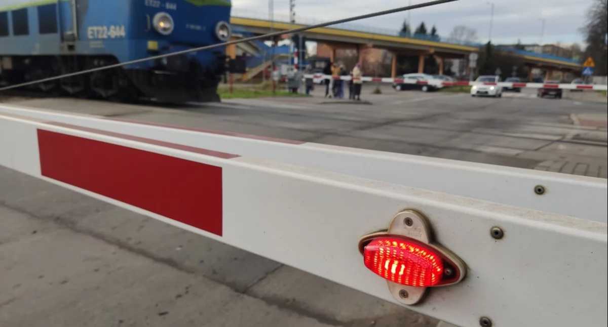 MPK informuje: - PKP znów zamyka przejazdy, więc my musimy zmienić trasy naszych autobusów
