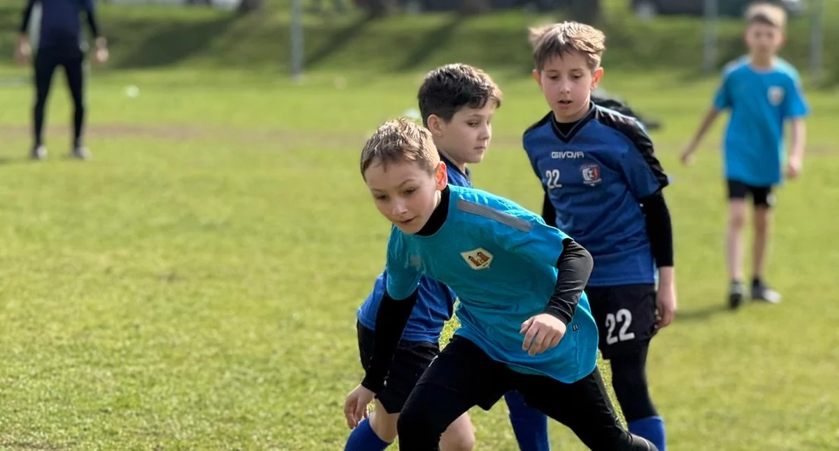 [ZDJĘCIA] MOSiR zaprosił na miejsko-powiatowe eliminacje turnieju „Z podwórka na stadion o Puchar Tymbarku 2026”