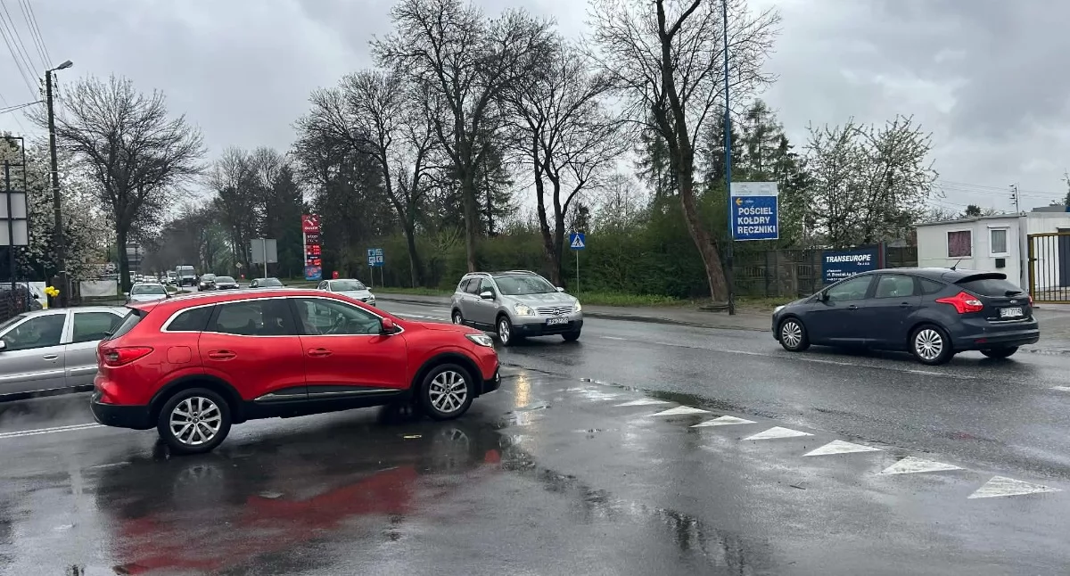Radny Zyberyng pyta mieszkańców: Co zrobić ze skrzyżowaniem Brzeźnickiej z Kościowa?