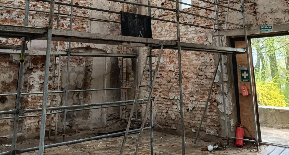 [ZDJĘCIA] Trwa remont jednego z symboli Radomska. Urząd miasta: Kinema wraca do życia