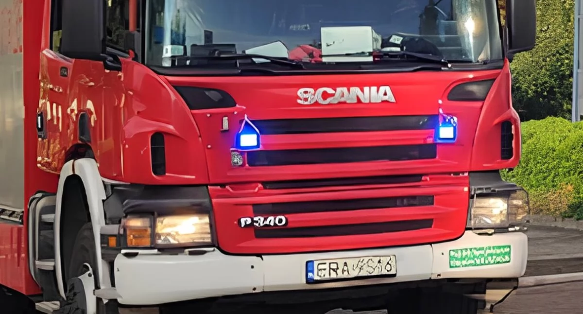 Pożar przy ulicy Janusza Korczaka. W akcji trzy zastępy. Straty oszacowano na około 50 tys. zł